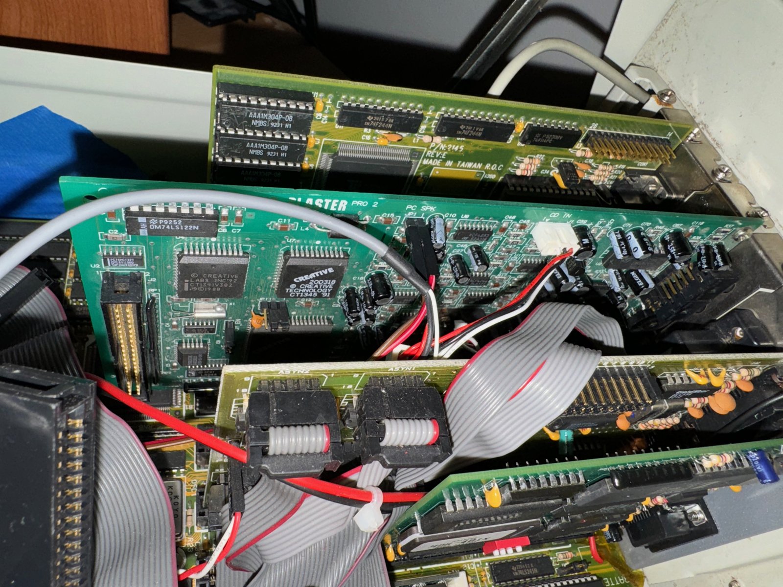 The ISA cards, among them the Sound Blaster Pro 2 The ISA cards, among them the Sound Blaster Pro 2