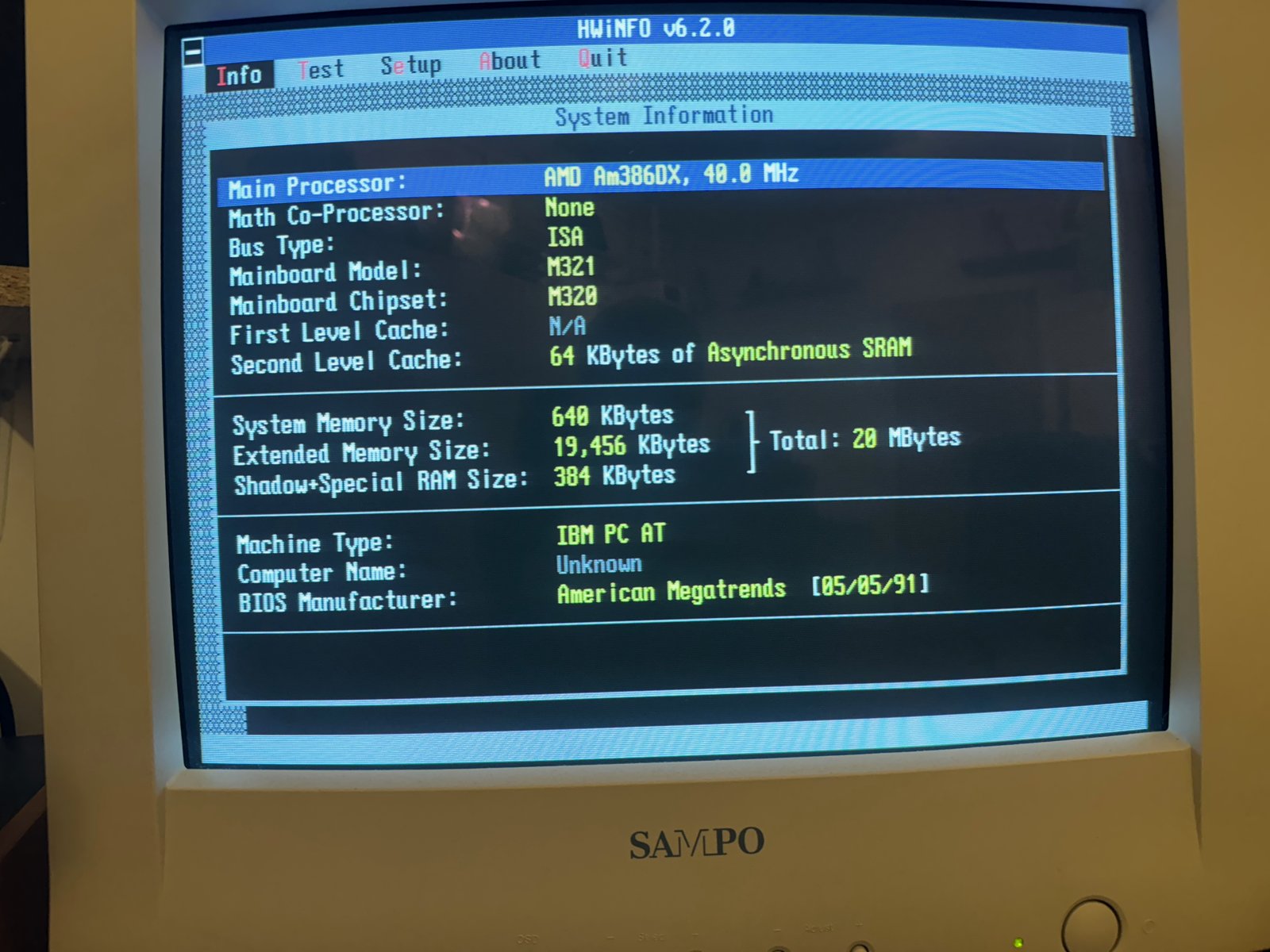 HWiNFO: AMD Am386DX at 40 MHz, PC-Chips M321, 20MB RAM HWiNFO: AMD Am386DX at 40 MHz, PC-Chips M321, 20MB RAM