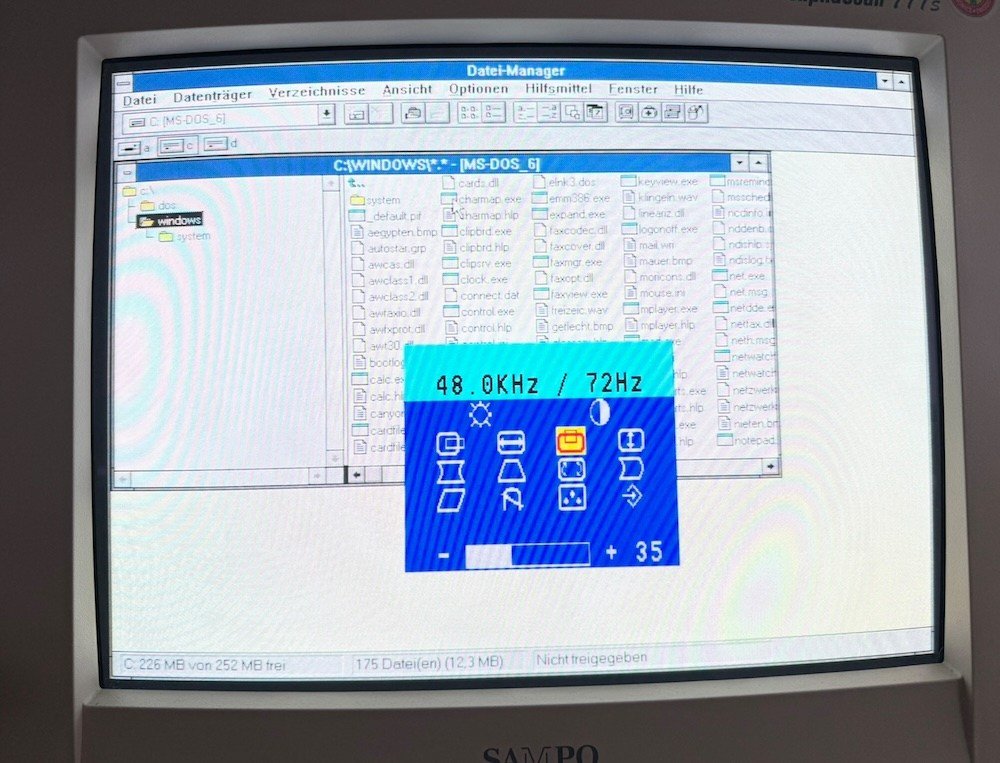 72Hz in Windows 3.11 72Hz in Windows 3.11