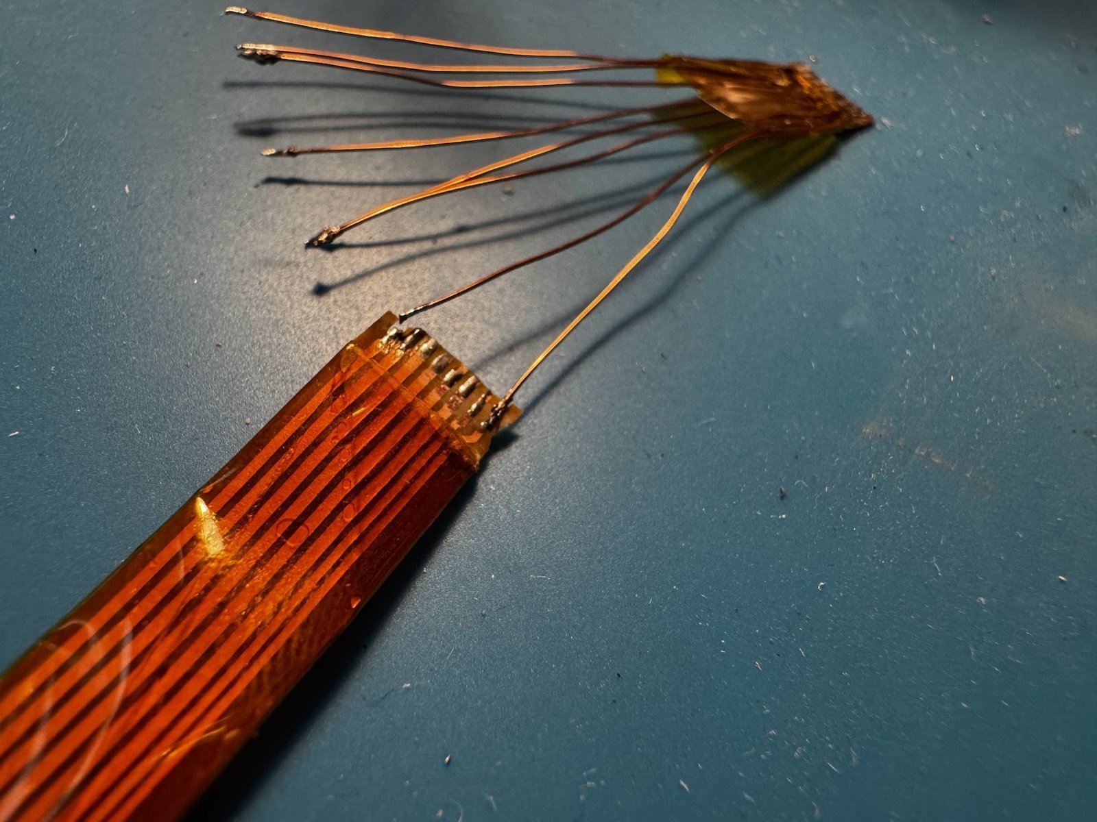 Both ends connected with eight wires Both ends connected with eight wires