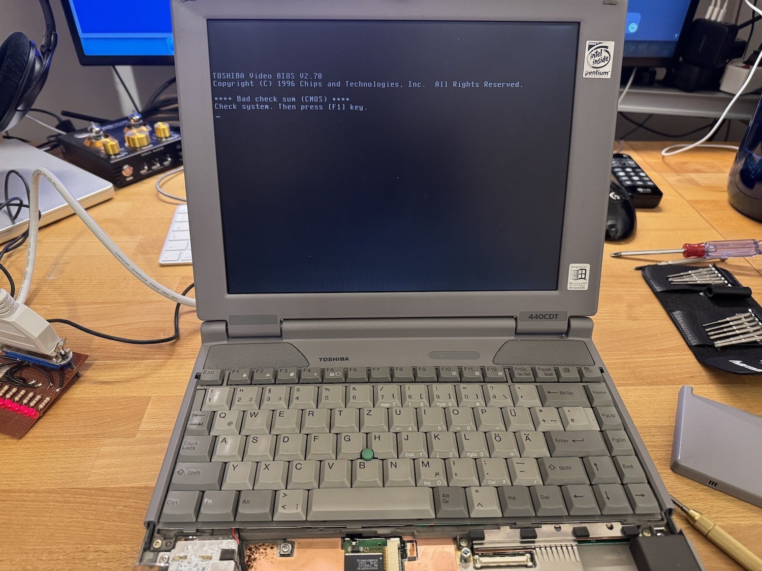 Fixing a broken Toshiba 440CDT