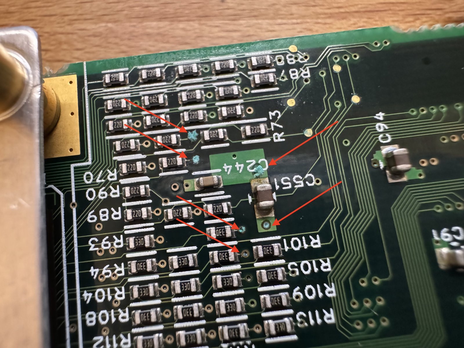 Corrosion between the termination resistors